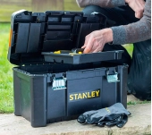 CAJA DE HERRAMIENTAS STANLEY ESSENTIAL® CAJA DE HERRAMIENTAS STANLEY ESSENTIAL®