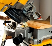 INGLETADORA CON MESA SUPERIOR DEWALT D27113-QS INGLETADORA CON MESA SUPERIOR DEWALT D27113-QS