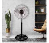 VENTILADOR DE PEU SANDI NEGRE I CROMAT