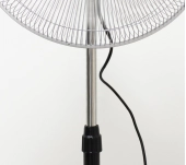 VENTILADOR DE PEU SANDI NEGRE I CROMAT