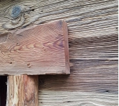 TABLÓN DE MADERA VIEJA RESINOSA 40MM TABLÓN DE MADERA VIEJA RESINOSA 40MM