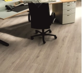 SUELO LAMINADO ADVANCED ROBLE TREND GRIS