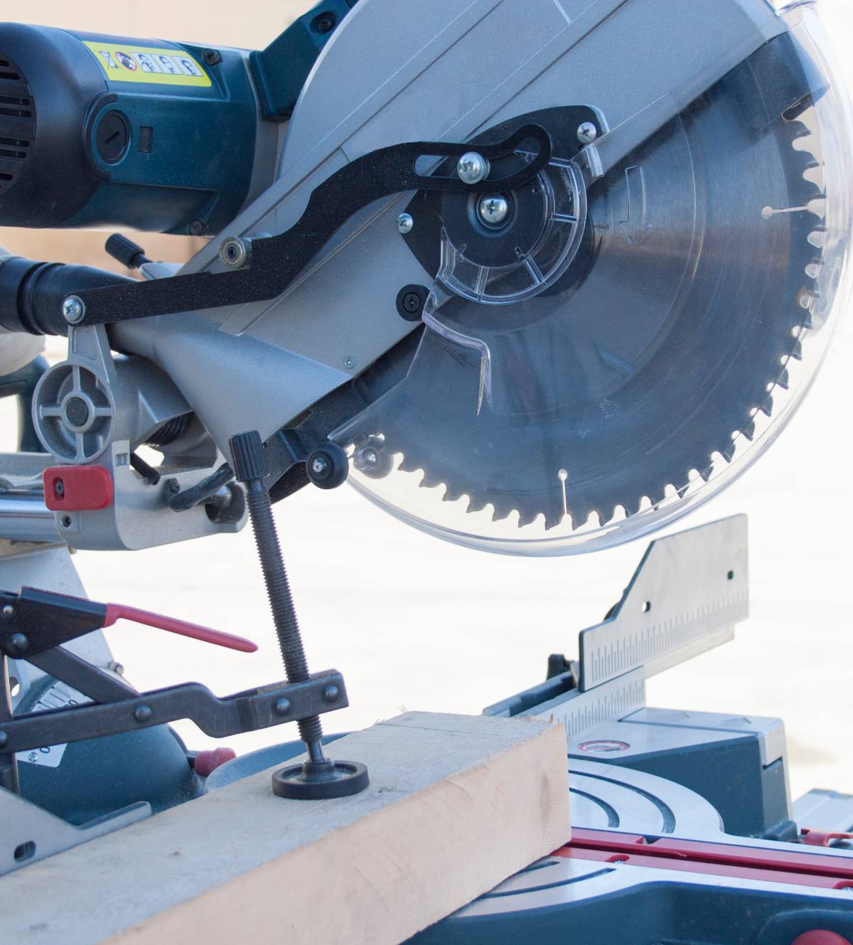 Cómo usar una sierra circular